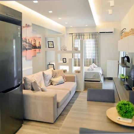 Apartment Luxury With Pool 'by Dicar Properties' Patras