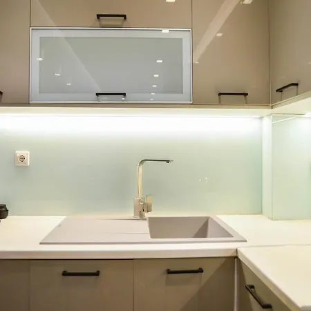 Apartment Luxury With Pool 'by Dicar Properties' Patras